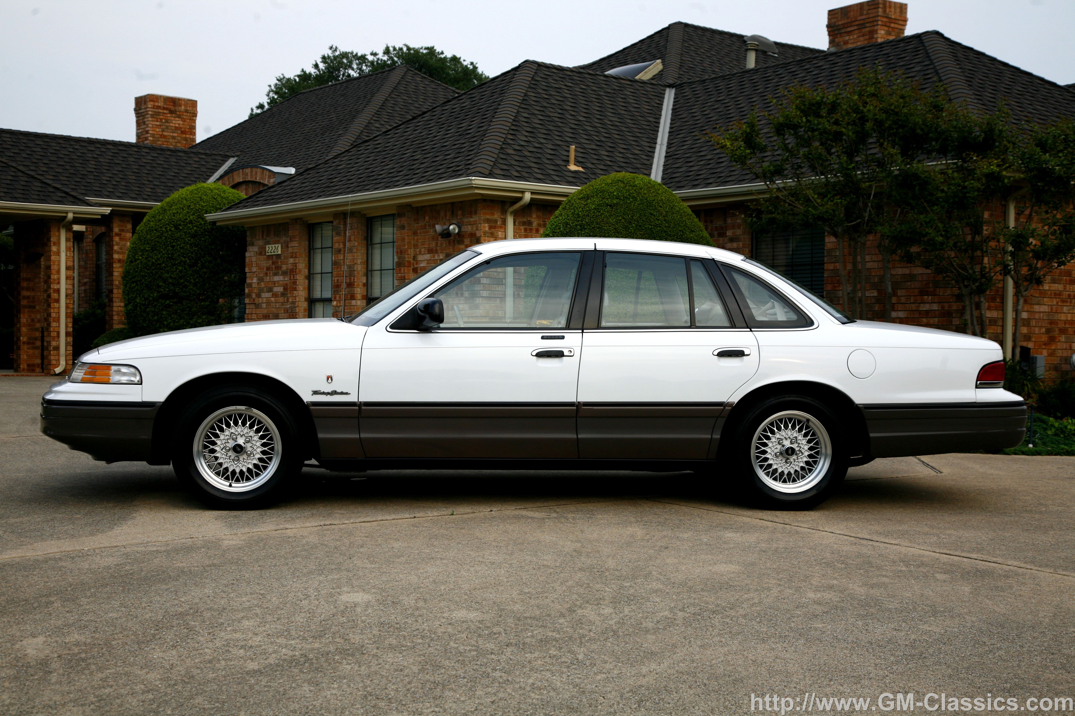 1992 - Crown Victoria Touring Sedan P75